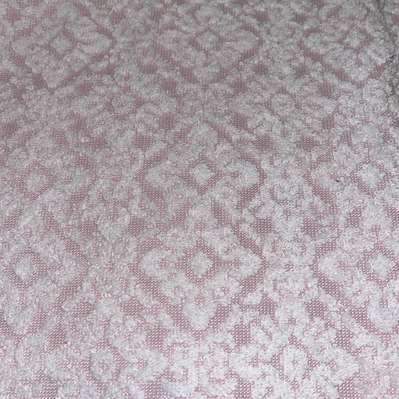 Bath Set - Dusty Plum/Purple Rug and 2 Bath Towels - Picture 3 of 10